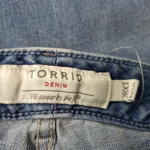 Torrid Embroidered Distressed Skinny Jeans Plus Size 28 X-Tall High Rise Stretch - Picture 8 of 10